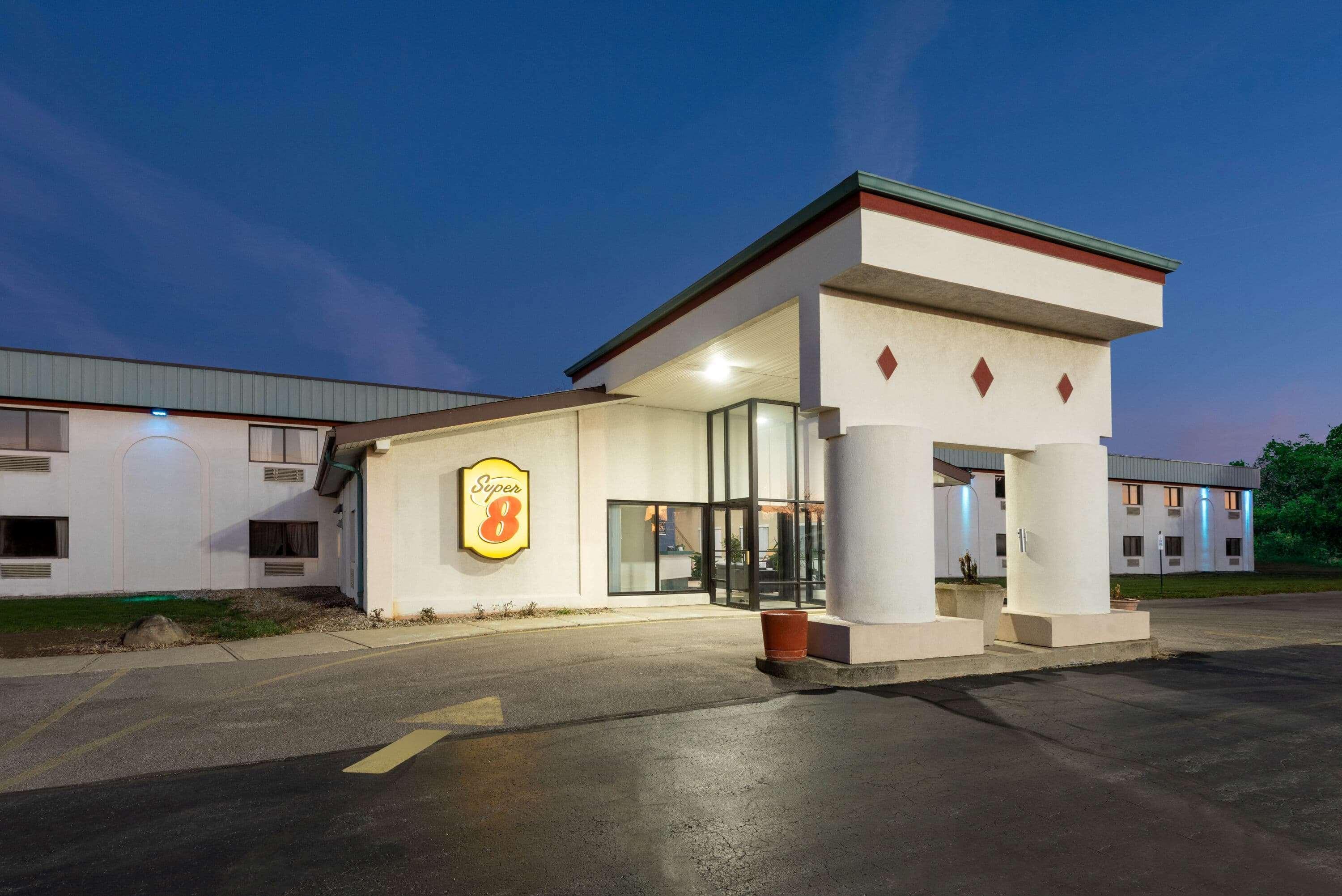 Hotel Super 8 Cleveland North Ridgeville Esterno foto